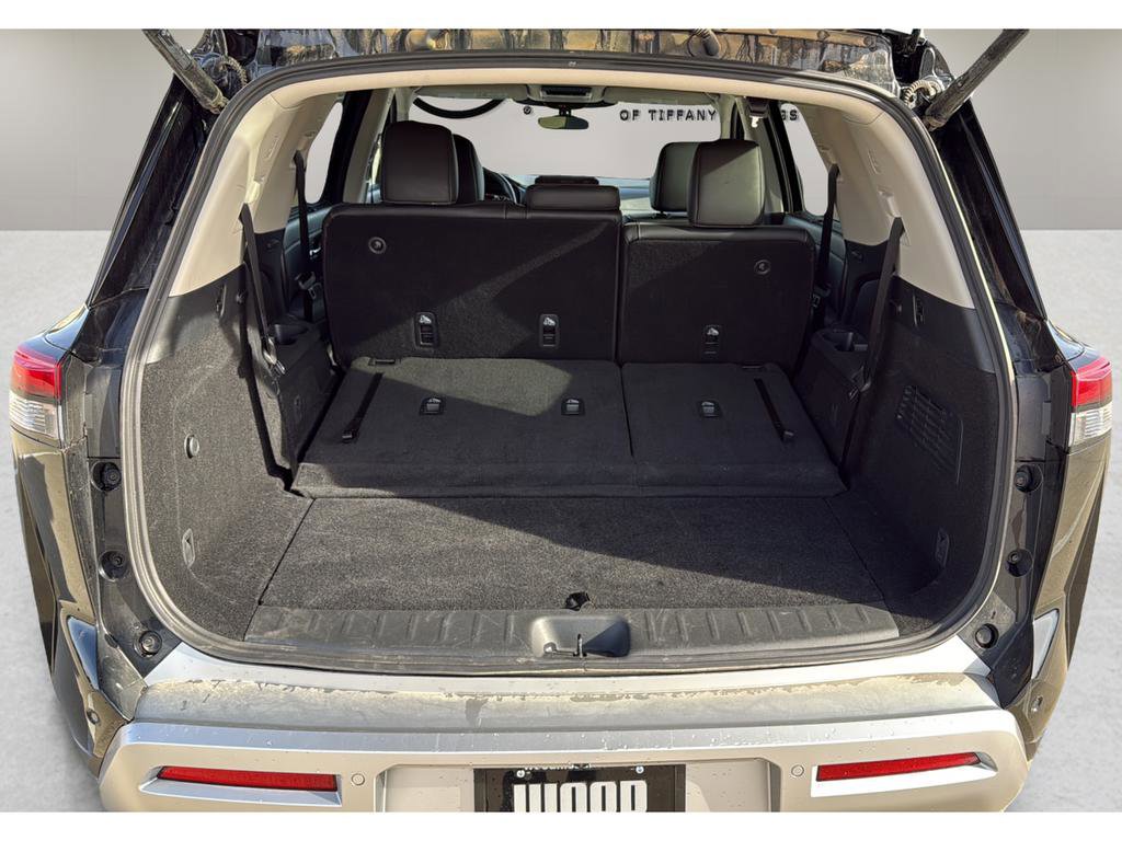 Certified 2025 Nissan Pathfinder SL image 17