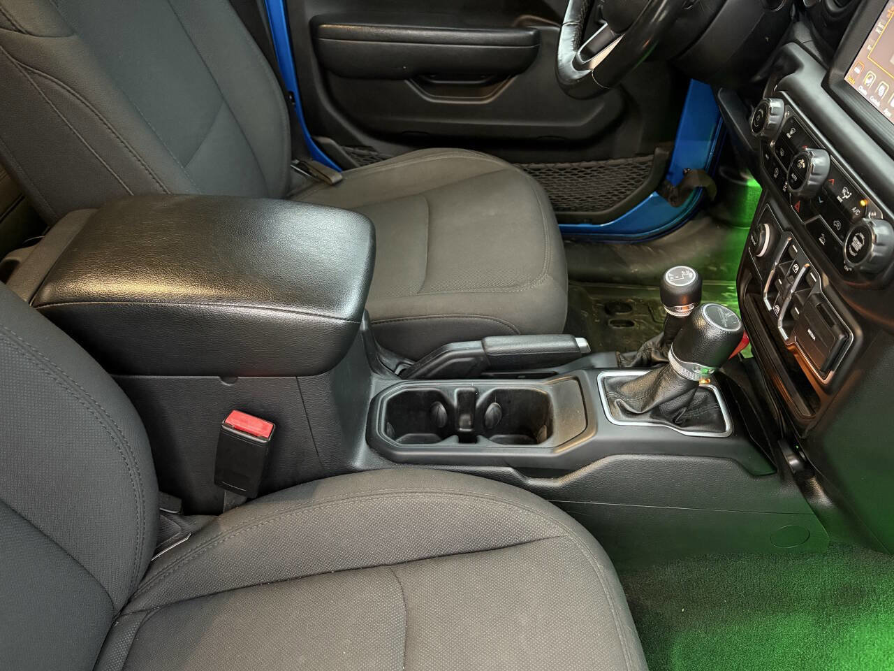 Used 2022 Jeep Gladiator Sport image 30