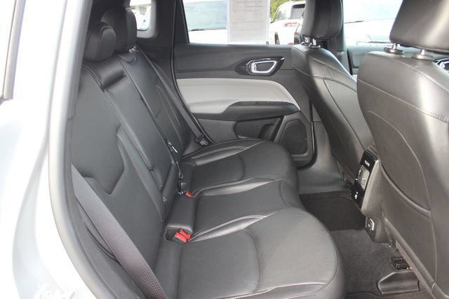 Used 2025 Jeep Compass Limited w/ Elite Group AWD/4WD image 31
