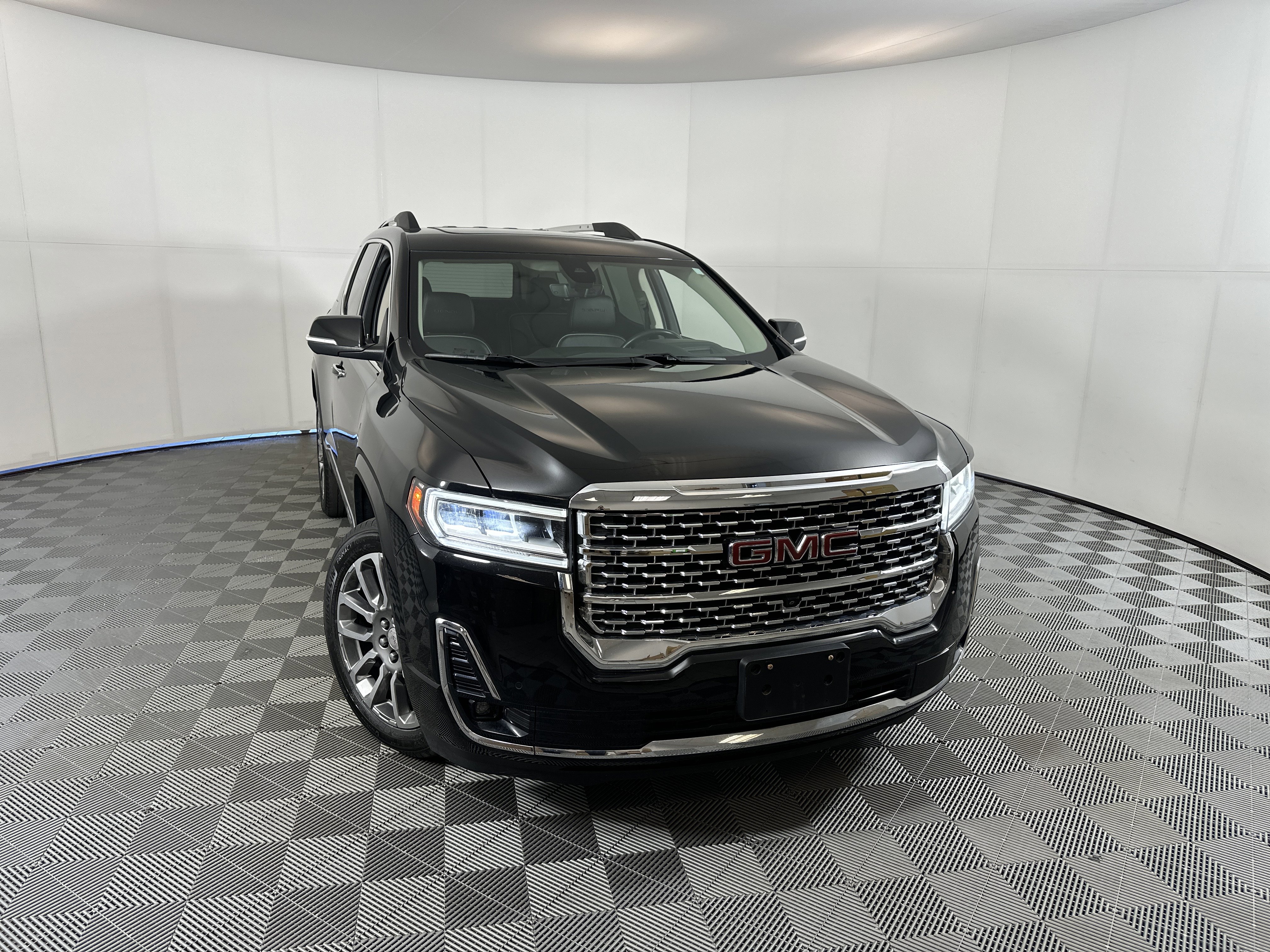 Certified 2022 GMC Acadia Denali w/ Denali Ultimate Package