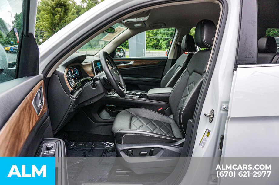 Used 2024 Volkswagen Atlas SE AWD/4WD image 18