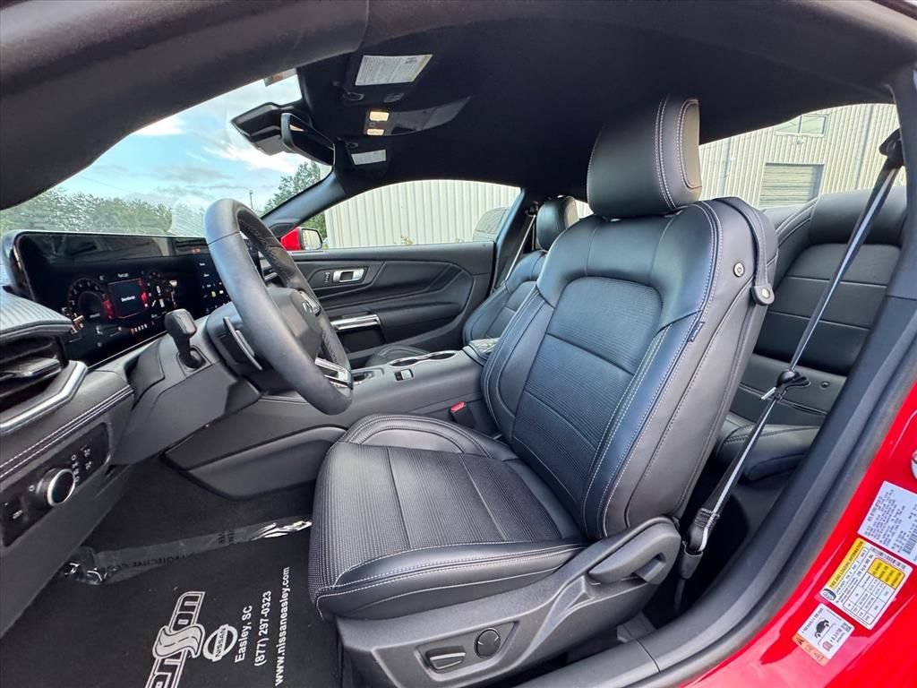 Used 2025 Ford Mustang GT Premium RWD image 15