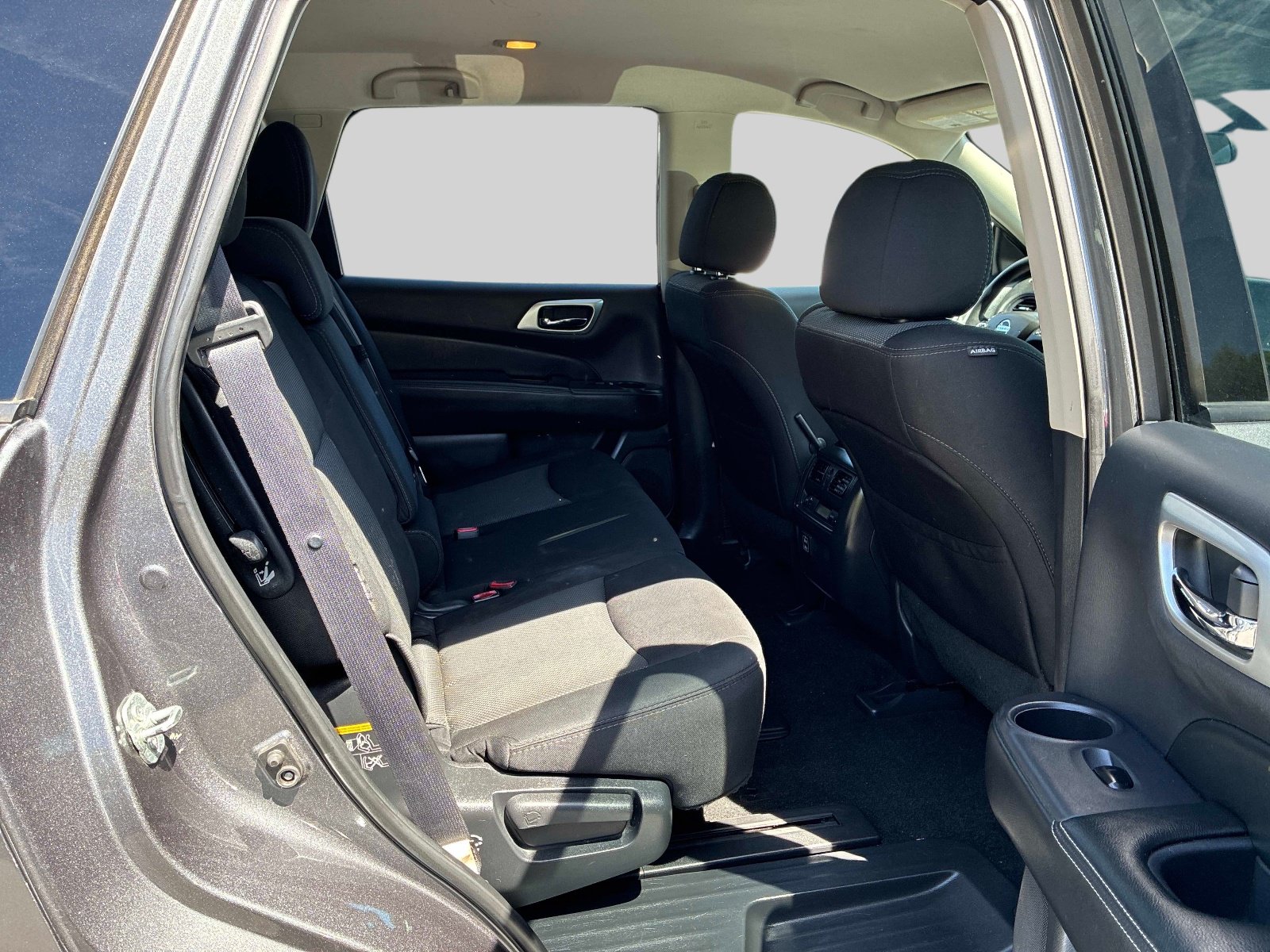 Used 2018 Nissan Pathfinder S AWD/4WD image 8