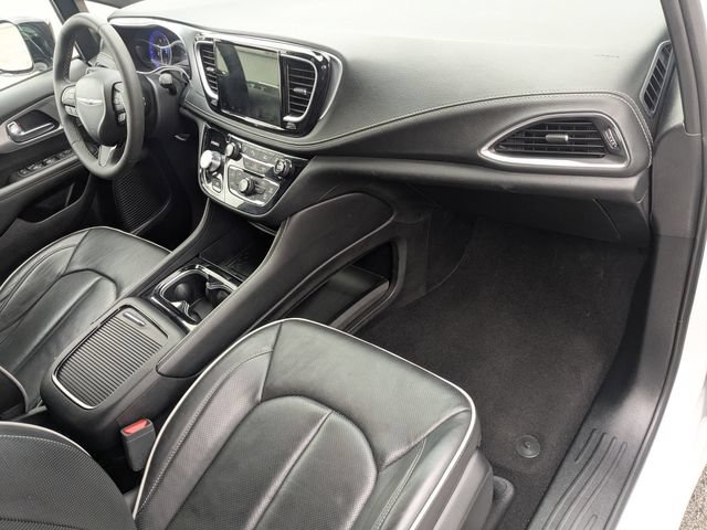 Used 2025 Chrysler Pacifica Limited FWD image 25