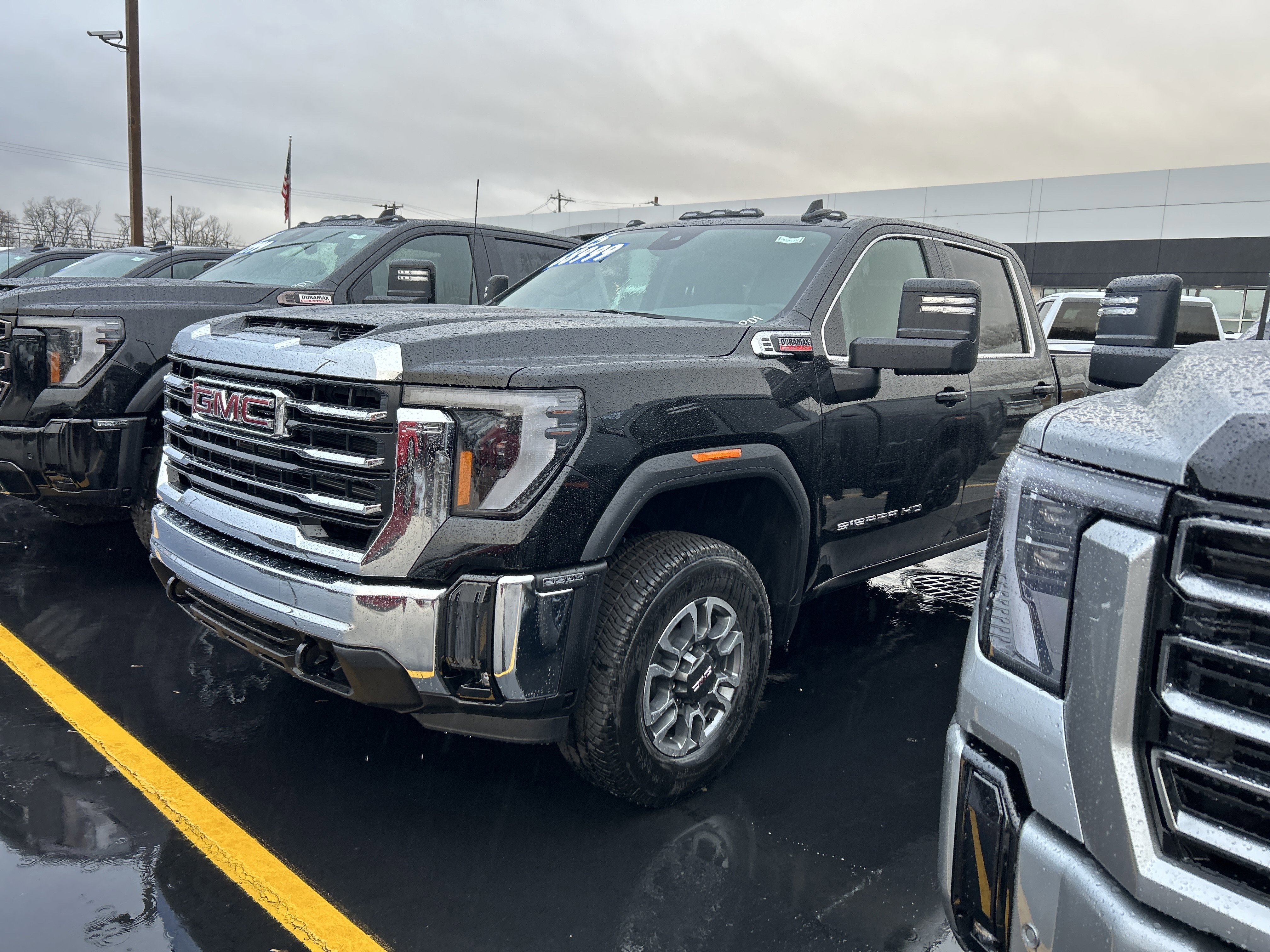 New 2025 GMC Sierra 3500 SLE w/ Preferred Package image 7