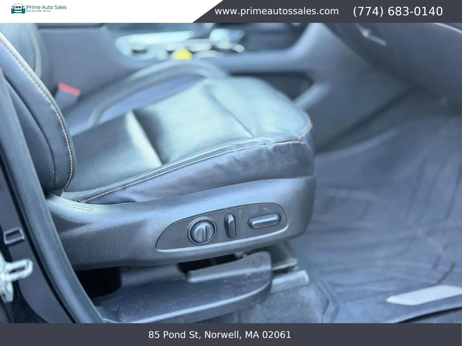 Used 2018 Chevrolet Traverse Premier w/ Redline Edition AWD/4WD image 16