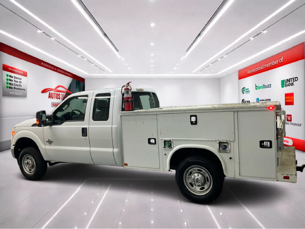 Used 2015 Ford F250 4x4 SuperCab Super Duty image 4