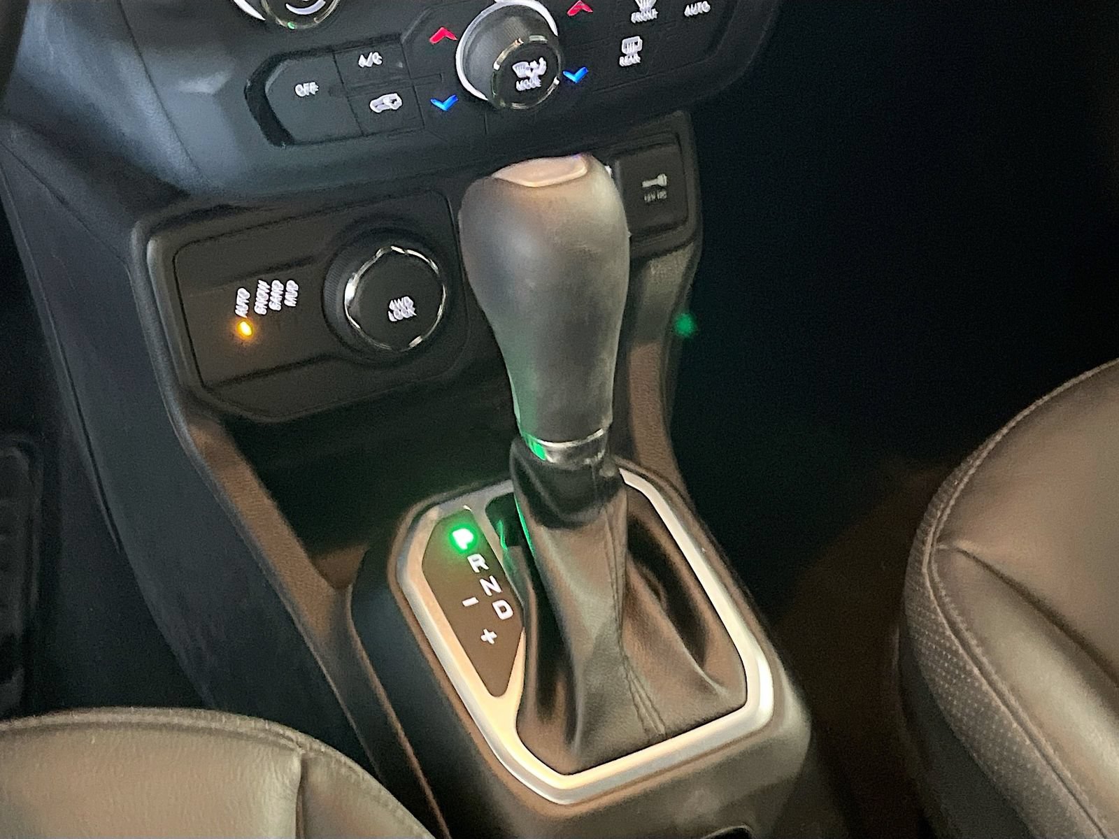 Used 2023 Jeep Renegade Limited AWD/4WD image 17
