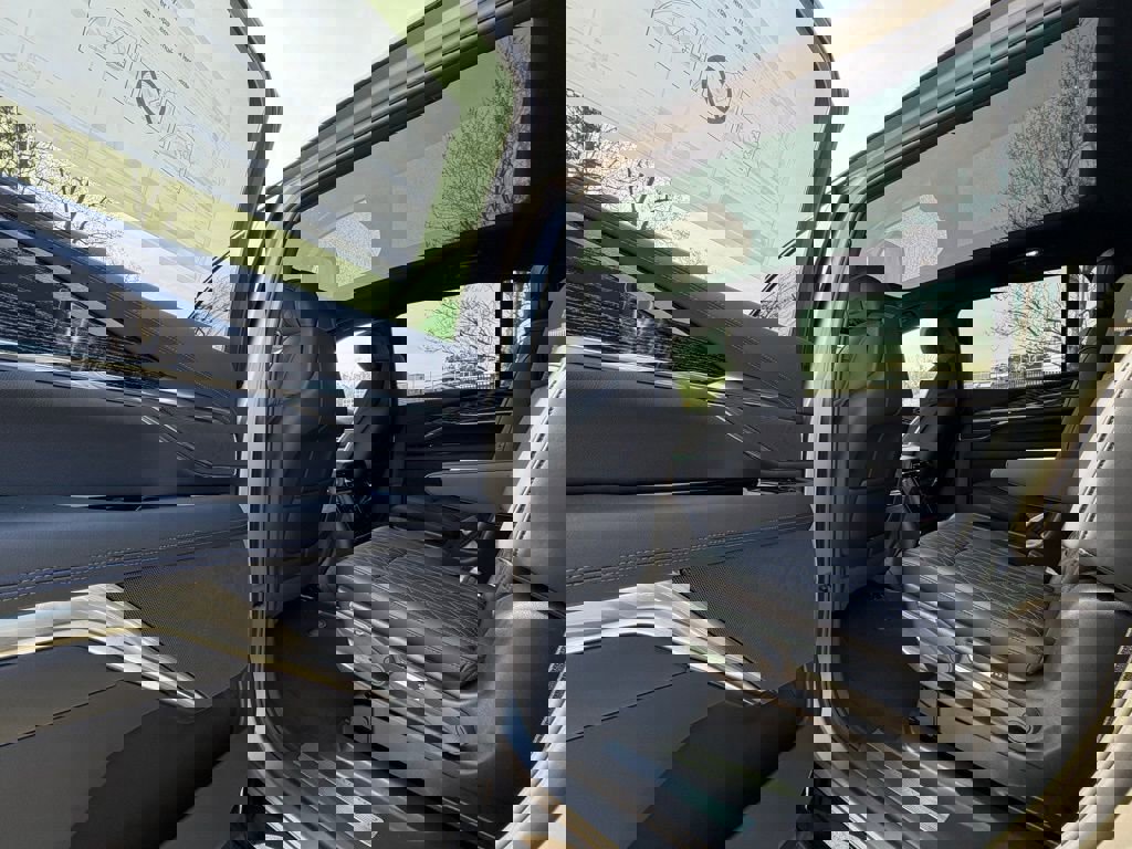 New 2026 Cadillac Escalade IQ Sport 1 w/ LPO, ONYX Package image 19