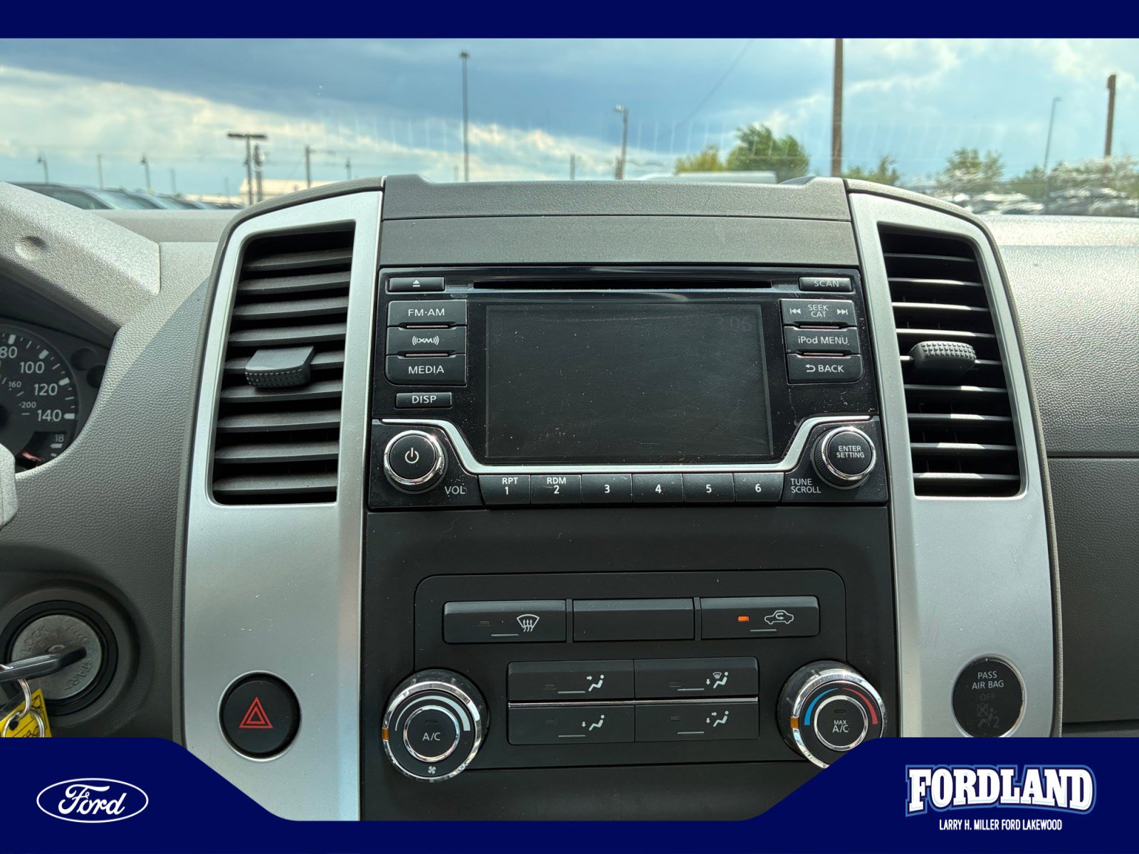 Used 2018 Nissan Frontier SV RWD image 12