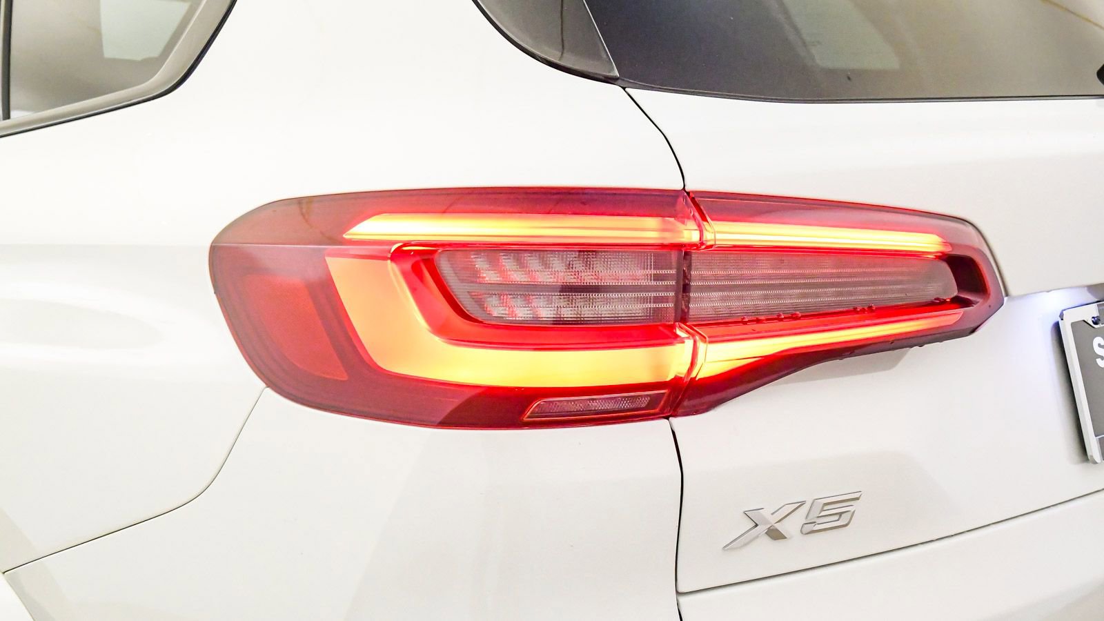 Certified 2022 BMW X5 sDrive40i w/ M Sport Package image 12