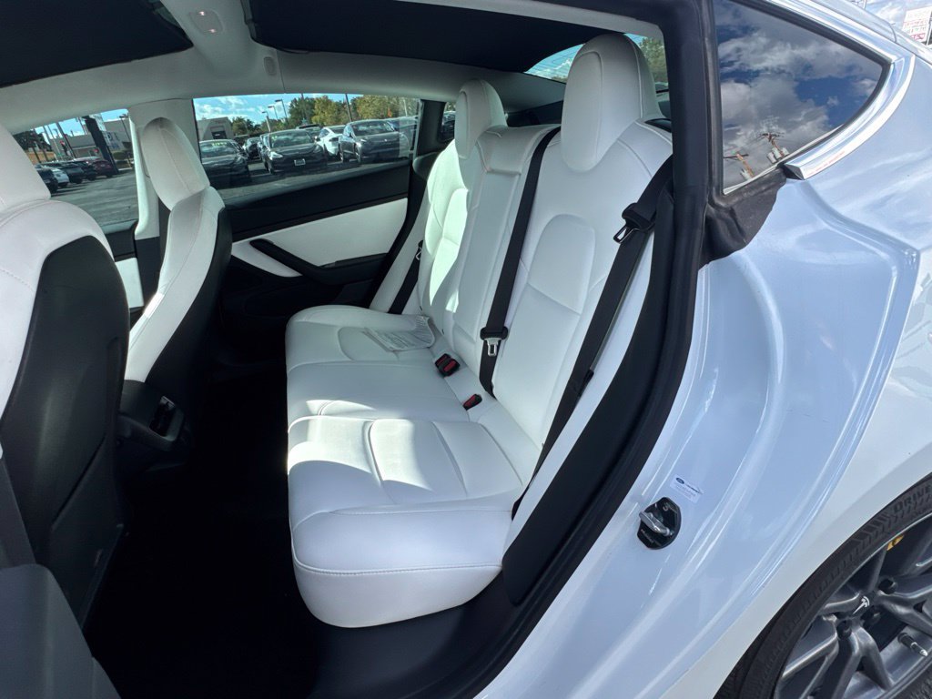 Used 2020 Tesla Model 3 Standard Range Plus RWD image 14