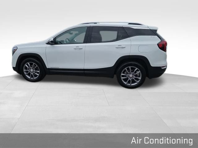 Used 2024 GMC Terrain SLT FWD image 15