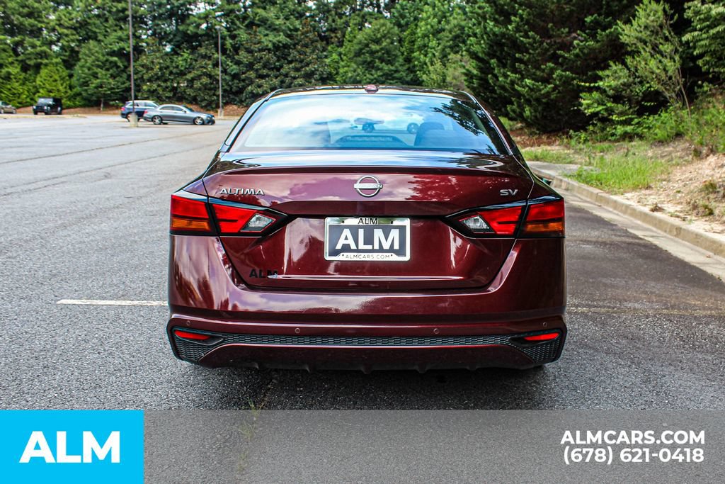 Used 2024 Nissan Altima 2.5 SV FWD image 10