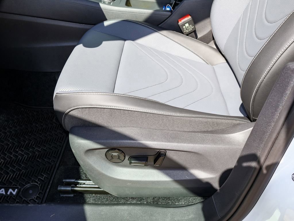 New 2026 Volkswagen Tiguan SE AWD/4WD image 14