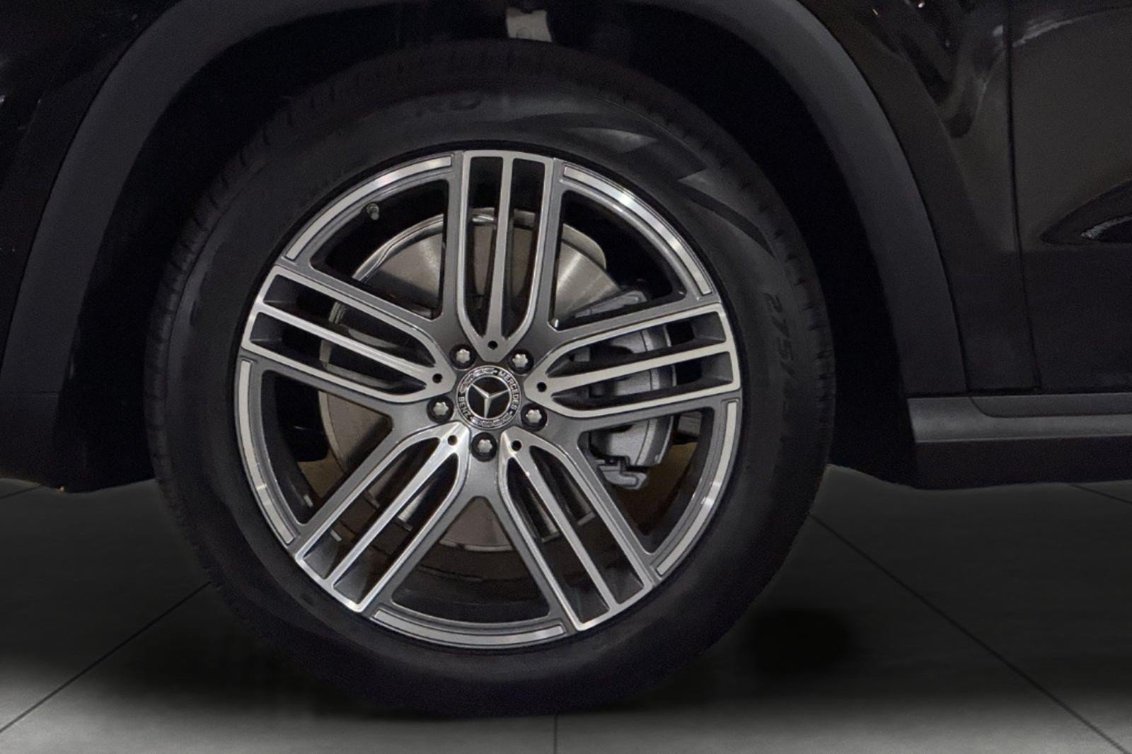 New 2026 Mercedes-Benz GLS 450 4MATIC image 26