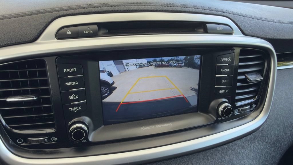 Used 2018 Kia Sorento FWD image 23