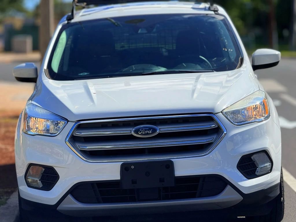 Used 2018 Ford Escape SE w/ Ford Safe & Smart Package image 7