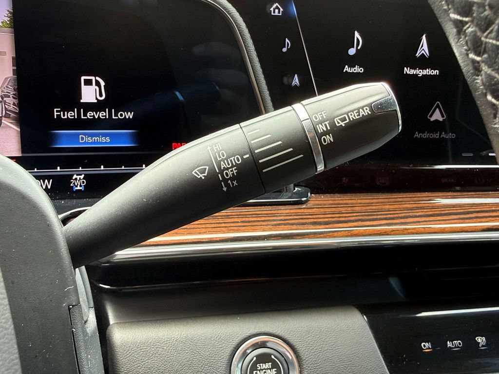 Used 2022 Cadillac Escalade Premium Luxury AWD/4WD image 33