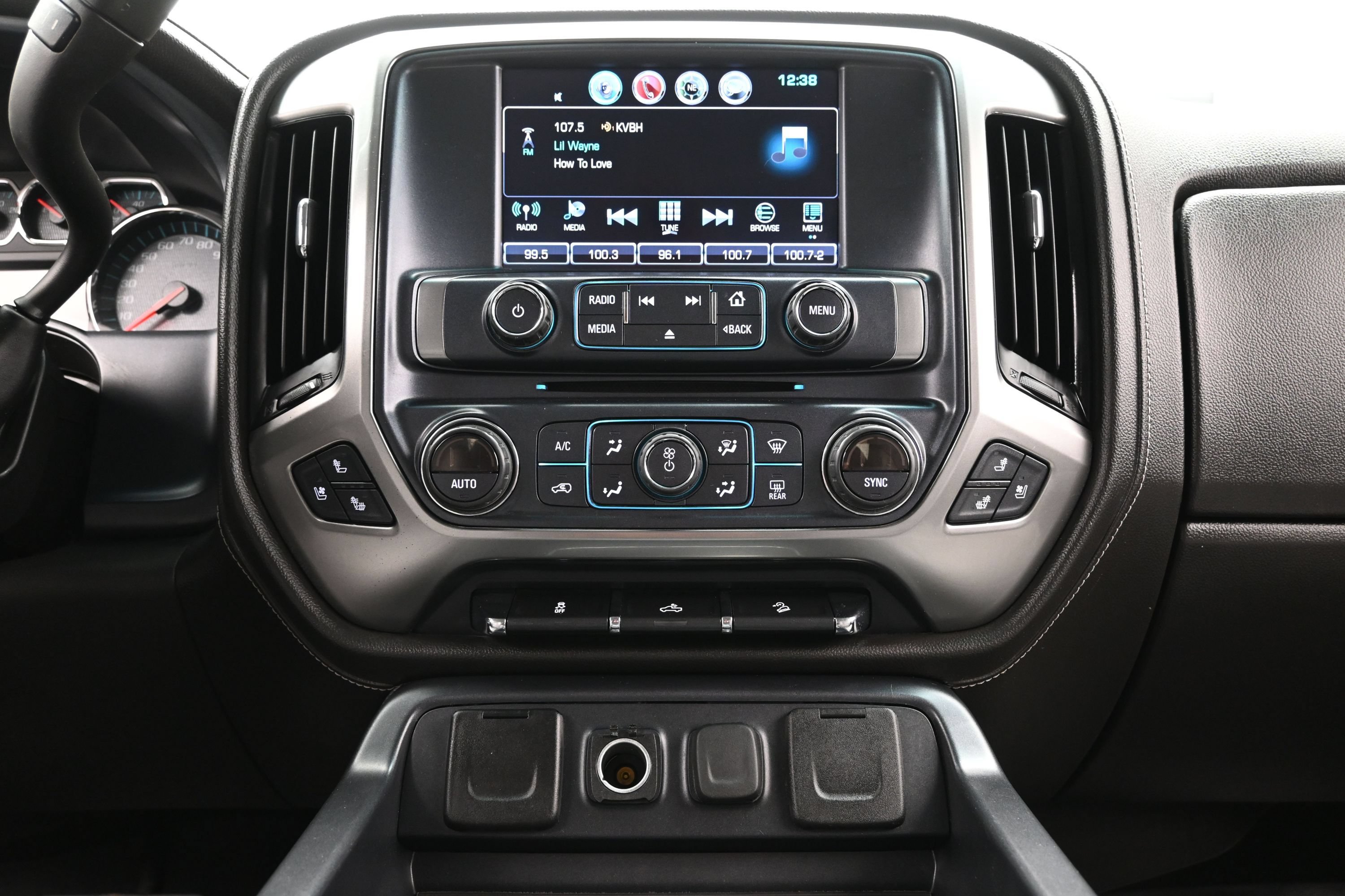 Used 2018 Chevrolet Silverado 1500 LTZ Z71 AWD/4WD image 17
