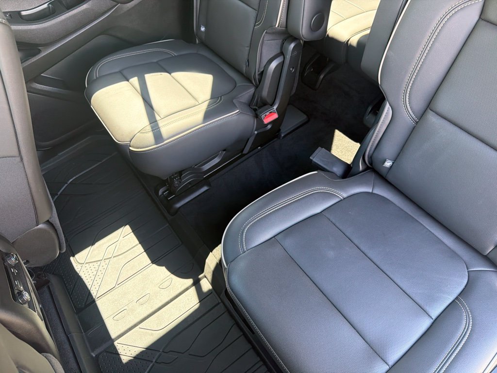 Used 2023 Chevrolet Traverse Premier AWD/4WD image 15