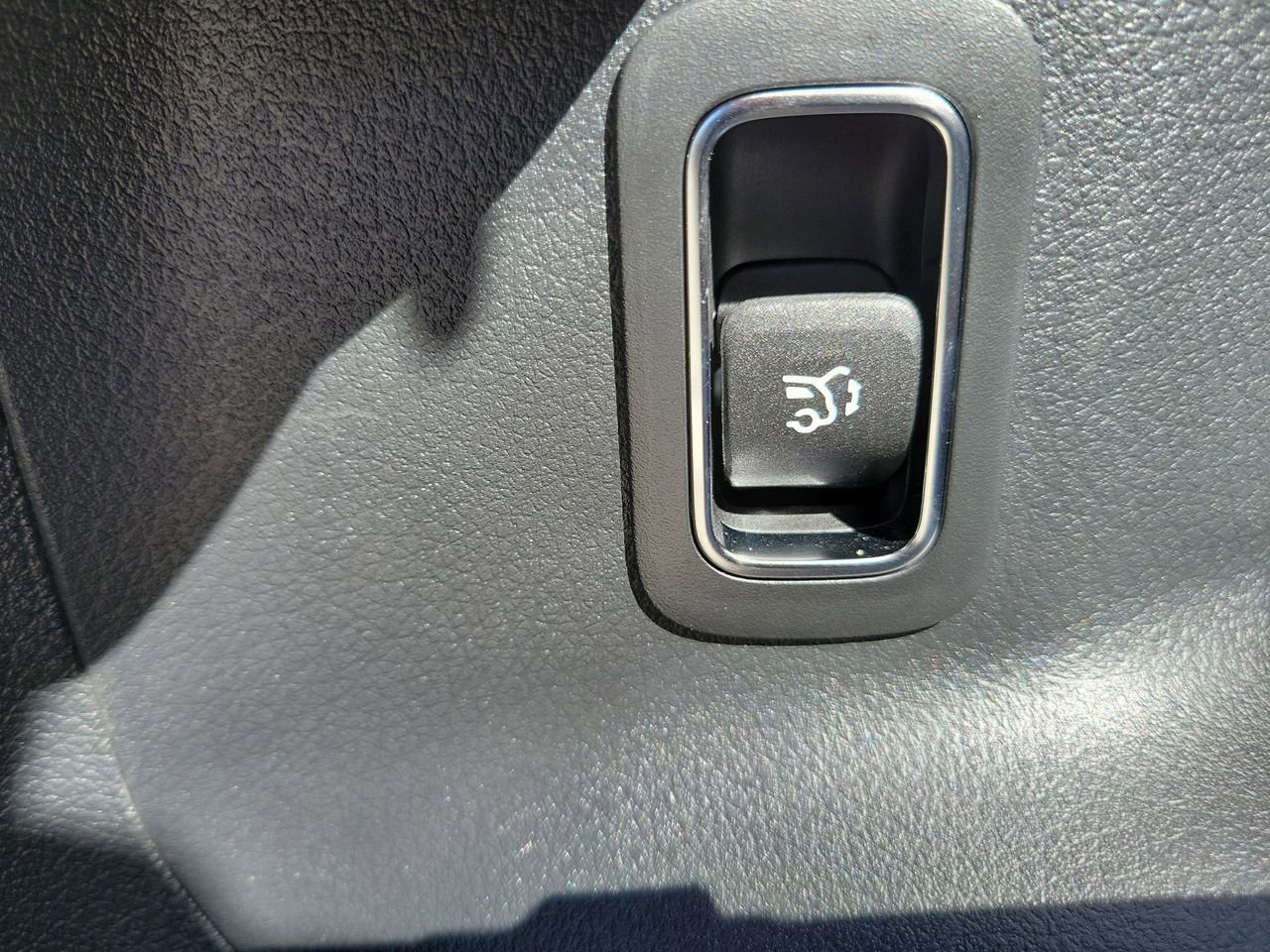 New 2026 Mercedes-Benz GLB 250 image 17