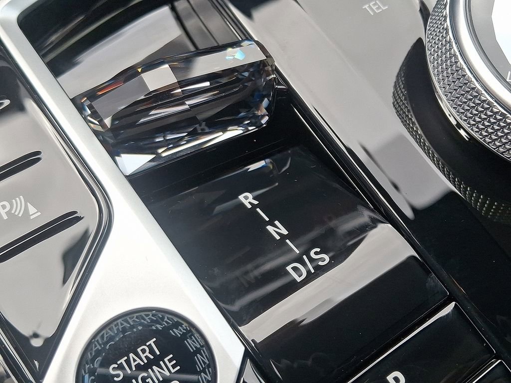 New 2026 BMW X6 M60i w/ Executive Package image 8