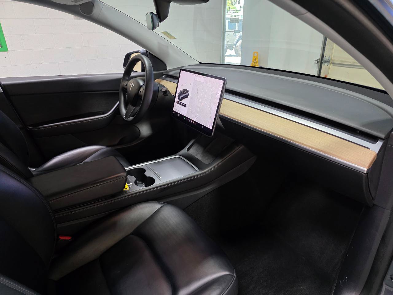 Used 2021 Tesla Model Y Long Range AWD/4WD image 26