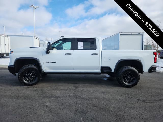 Used 2025 Chevrolet Silverado 2500 ZR2 w/ Technology Package AWD/4WD image 5
