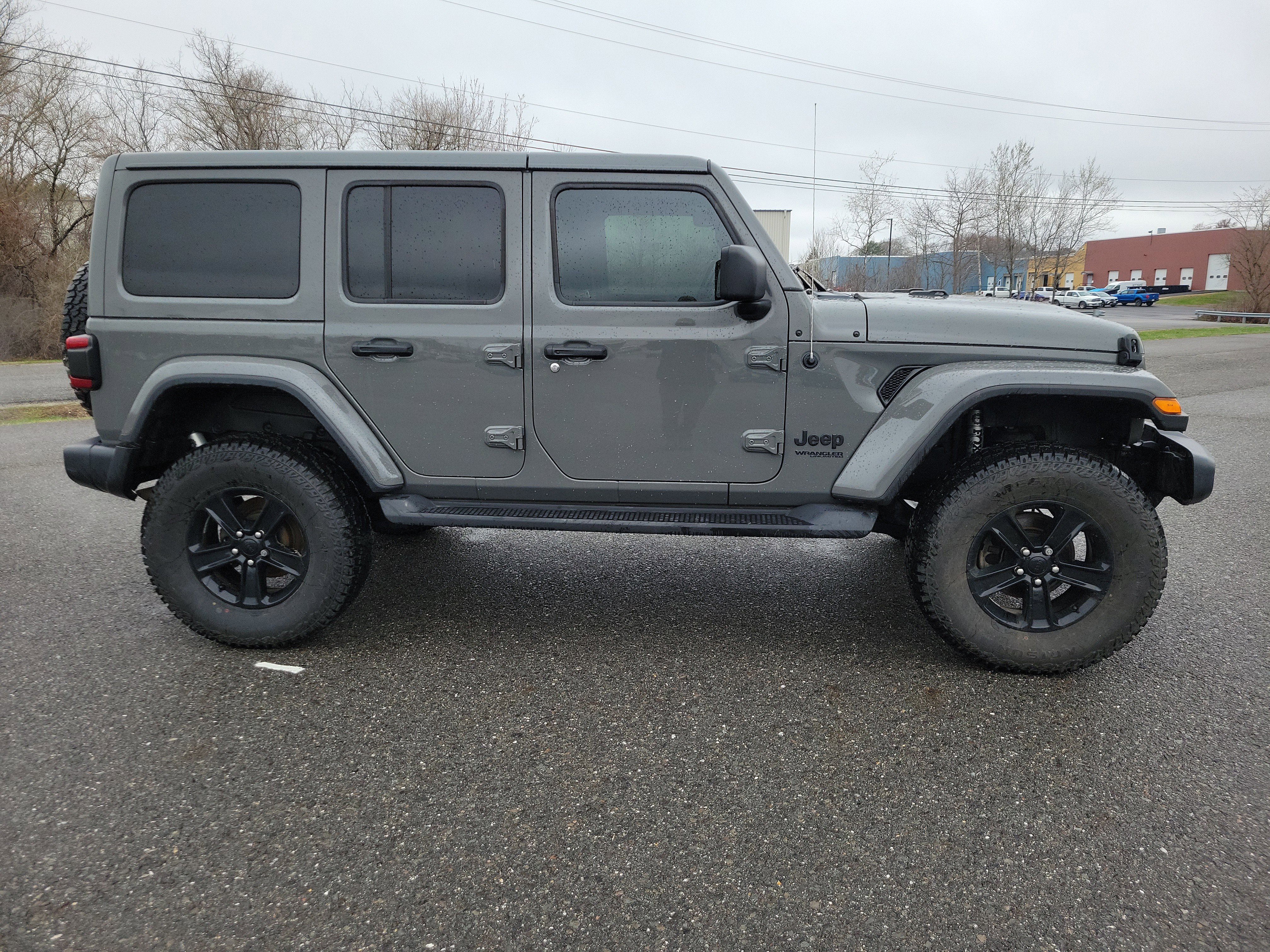 Used 2021 Jeep Wrangler Unlimited Sahara AWD/4WD image 4