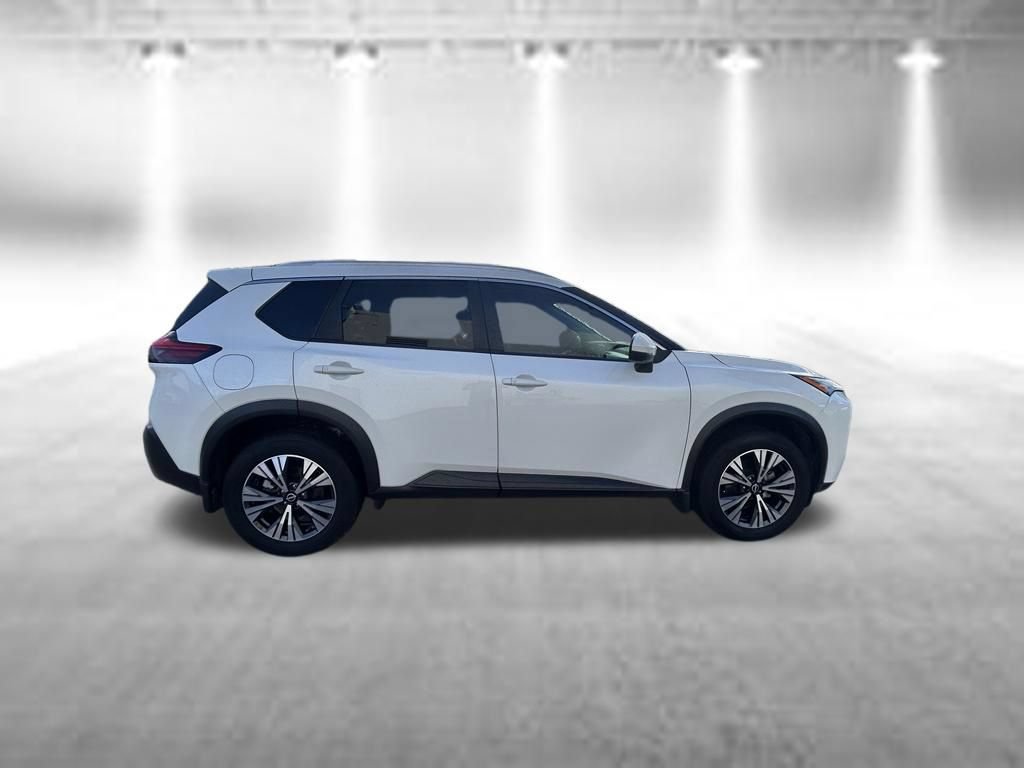 Used 2022 Nissan Rogue SV w/ SV Premium Package FWD image 3