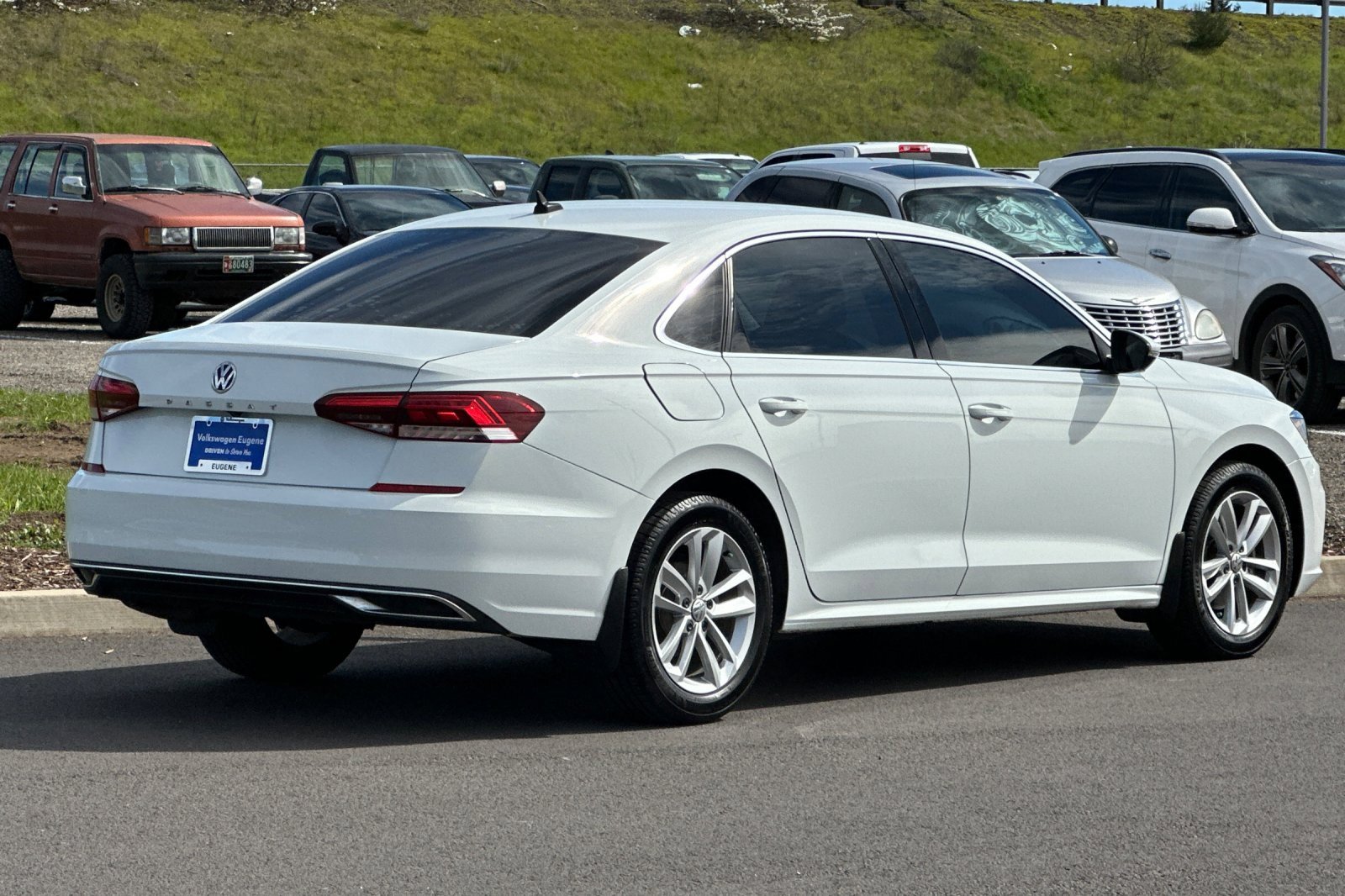 Used 2020 Volkswagen Passat 2.0T SE image 3