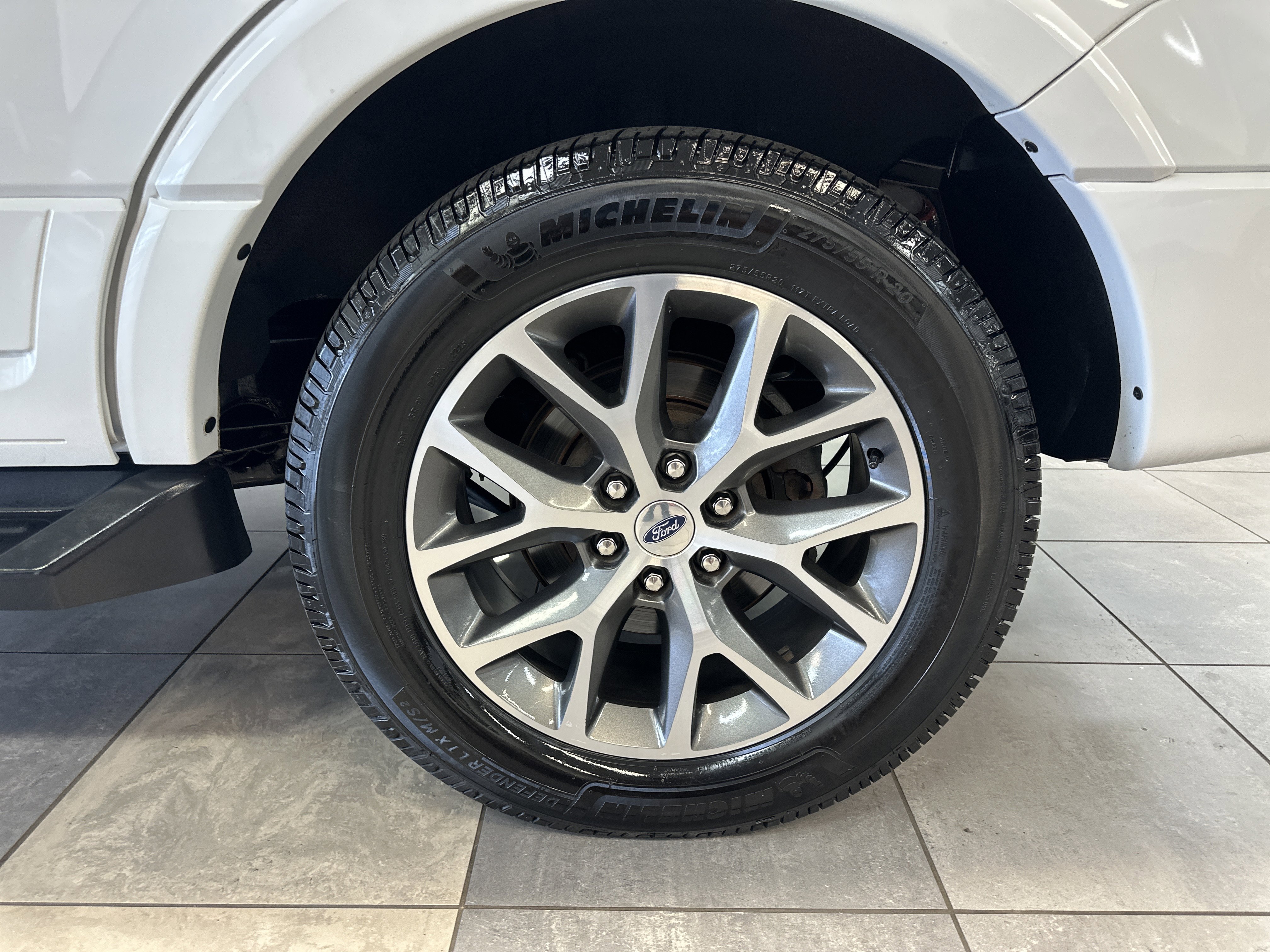 Used 2016 Ford Expedition XLT w/ Equipment Group 202A image 8