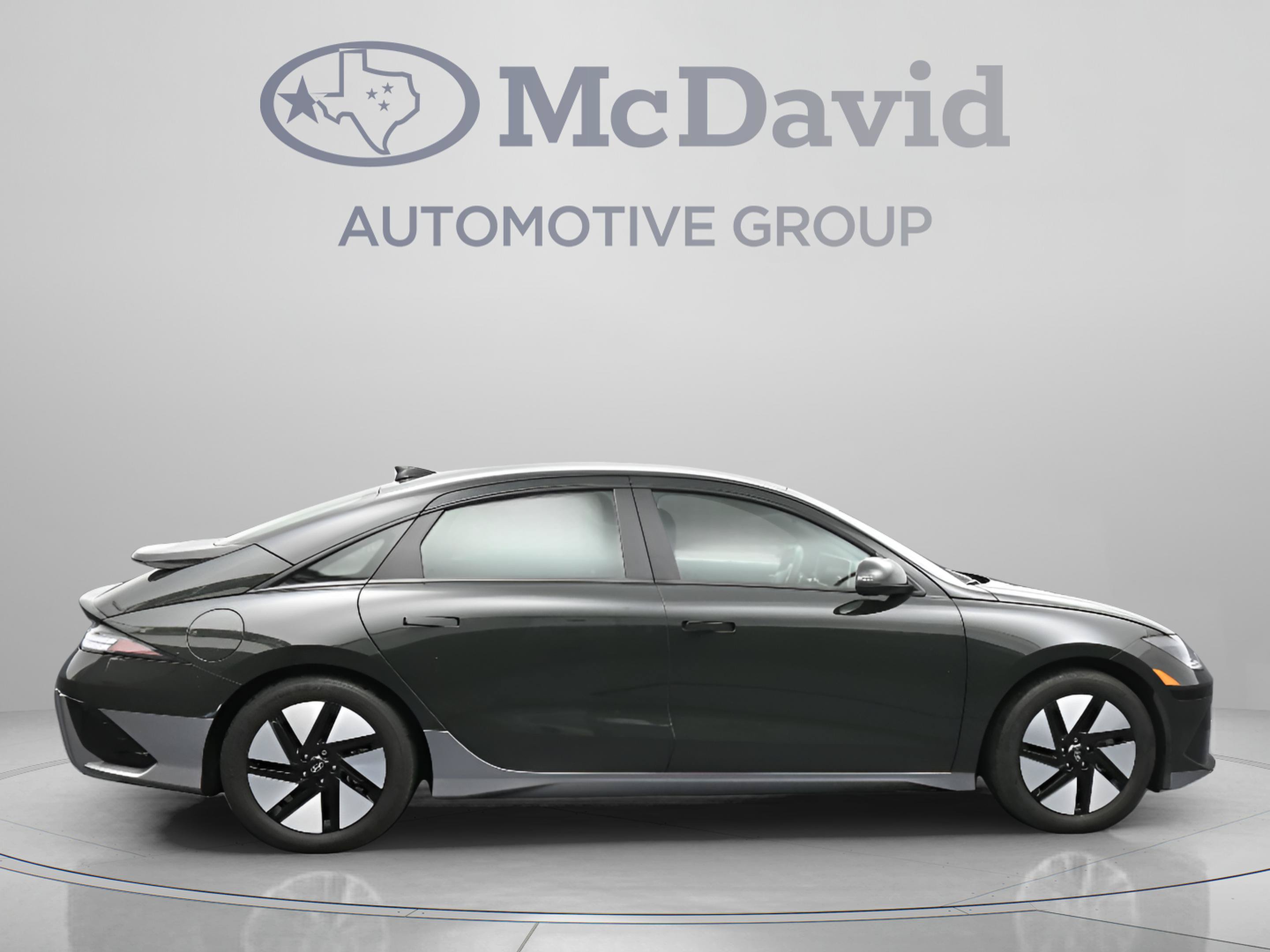 Used 2024 Hyundai Ioniq 6 SE RWD image 9