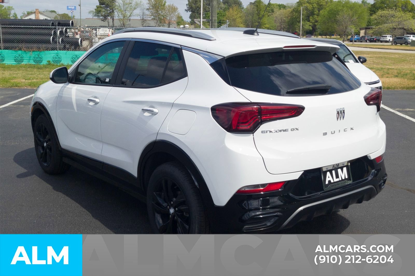 Used 2024 Buick Encore GX Sport Touring image 10