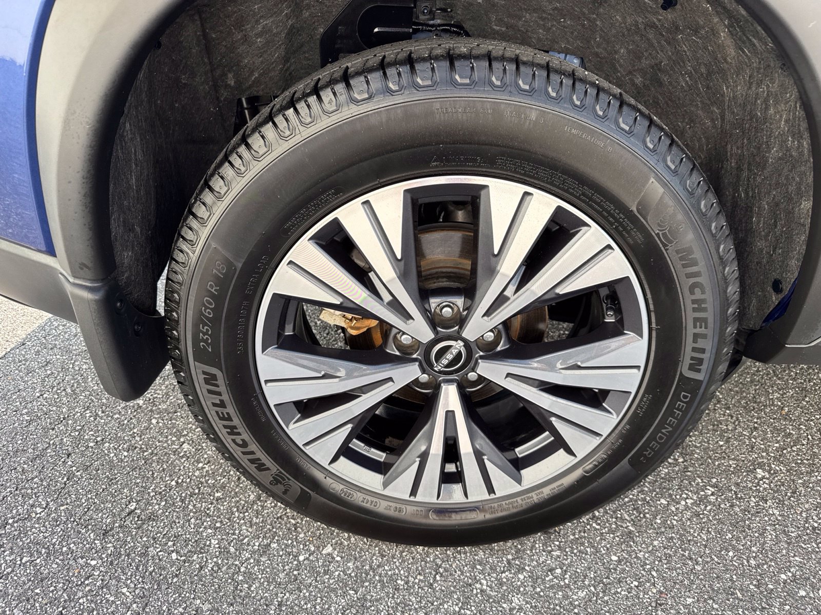 Used 2023 Nissan Rogue SV FWD image 9