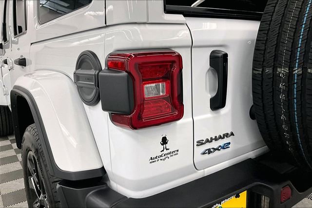 Used 2025 Jeep Wrangler Unlimited Sahara w/ Safety Group image 37