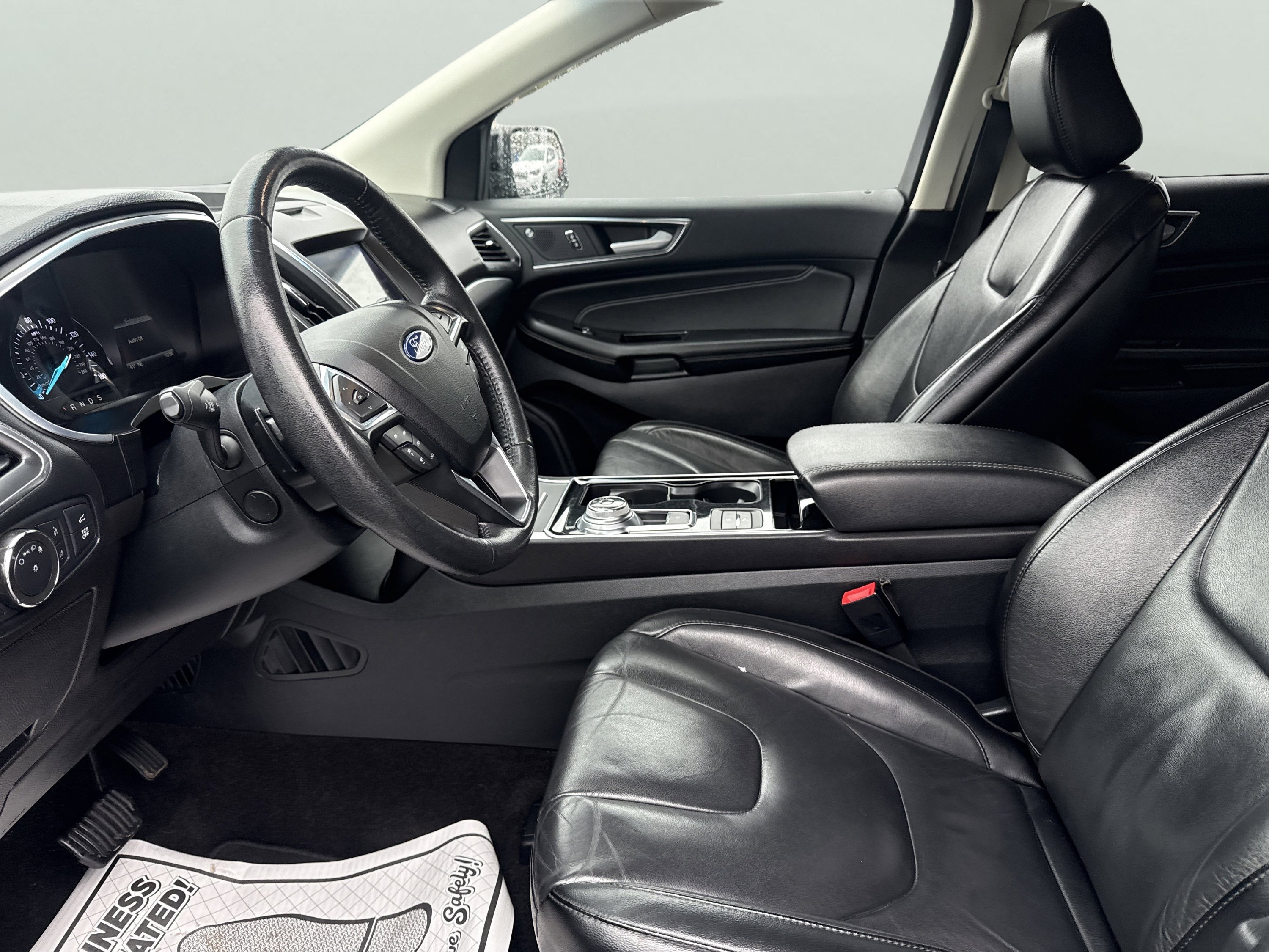 Used 2020 Ford Edge Titanium image 20