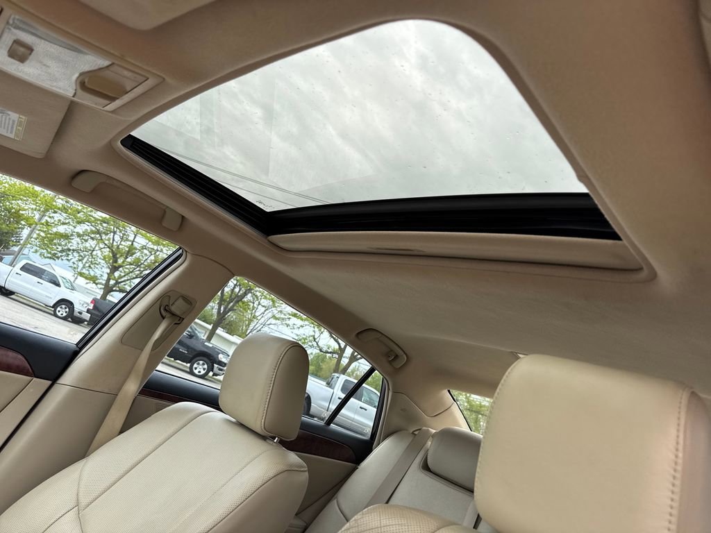 Used 2011 Toyota Avalon Limited FWD image 28