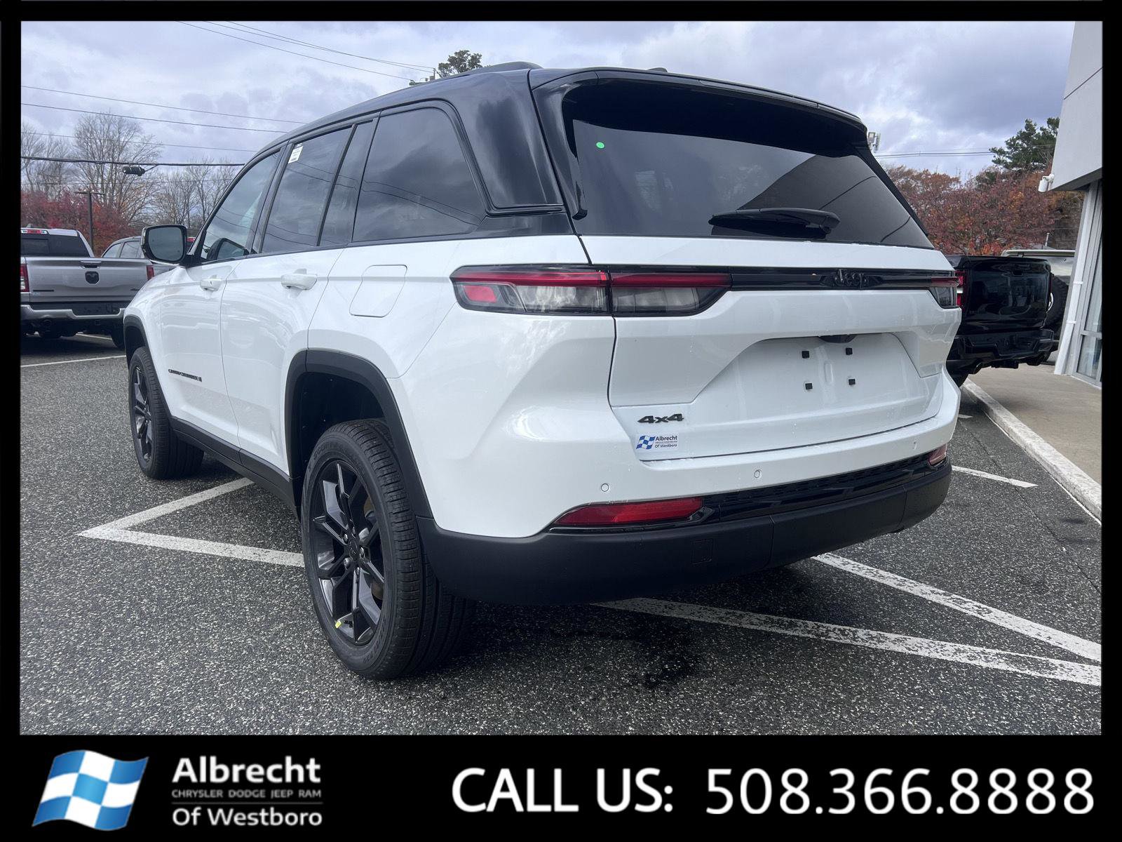 New 2025 Jeep Grand Cherokee Limited image 3