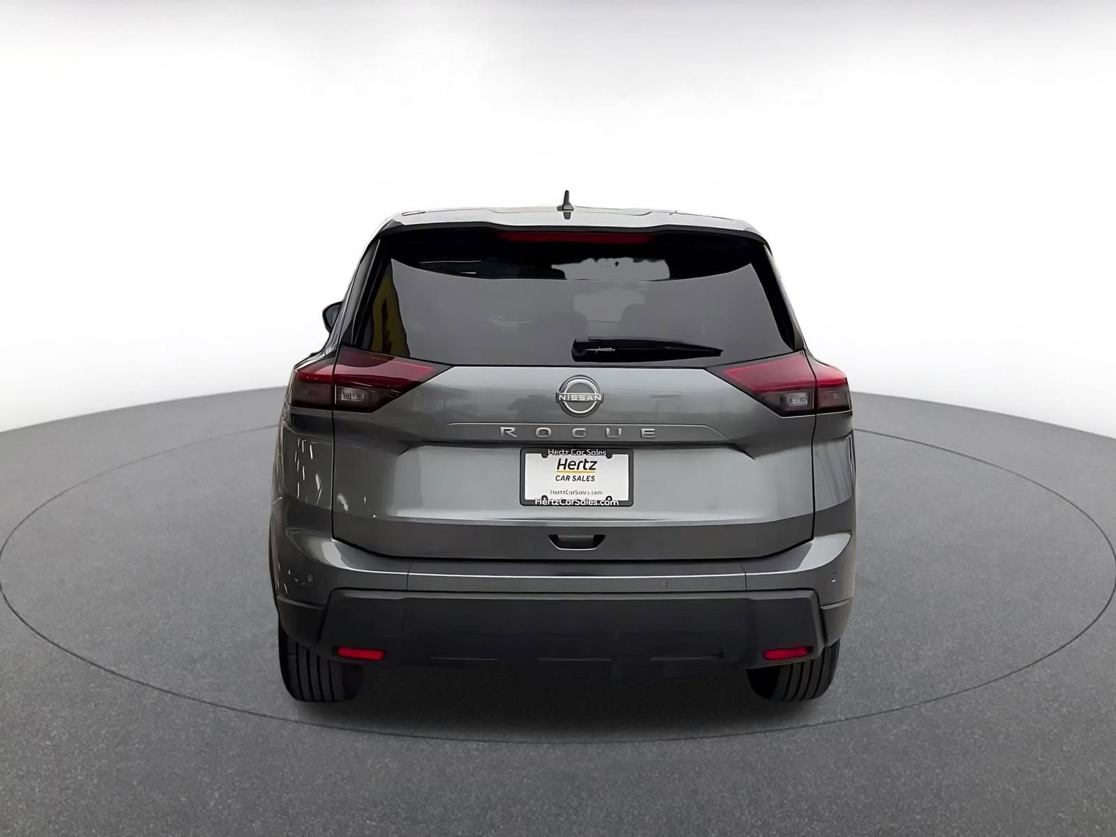 Used 2025 Nissan Rogue SV image 12