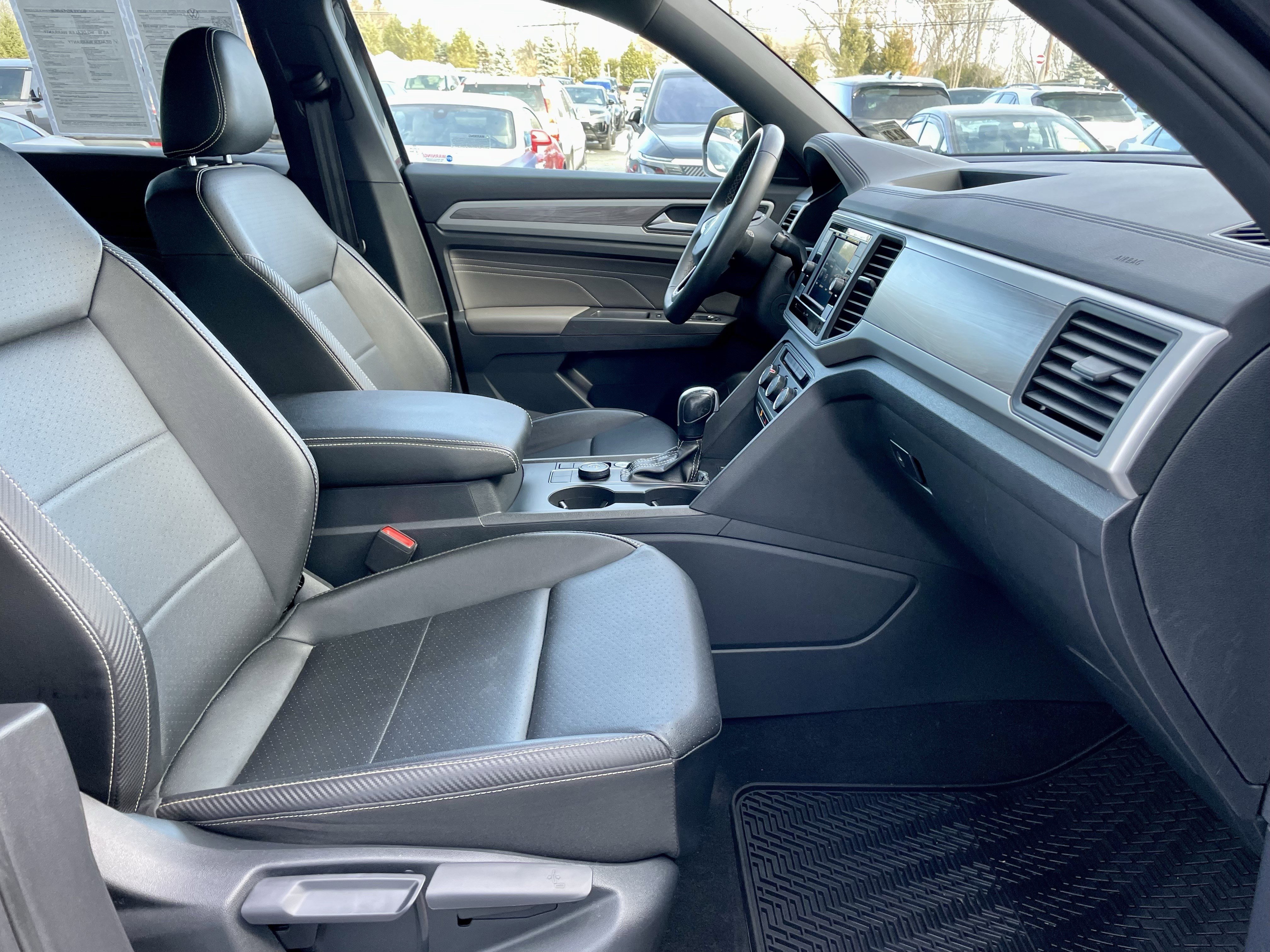 Used 2022 Volkswagen Atlas Cross Sport SE image 15