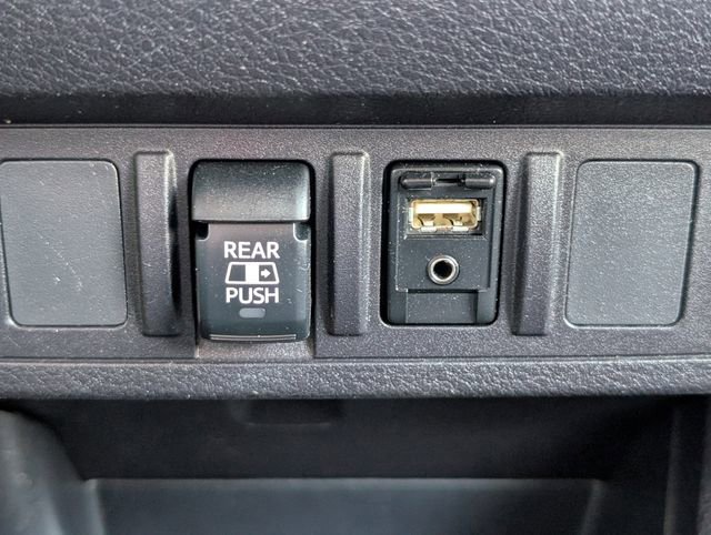 Used 2019 Toyota Tacoma SR5 image 17