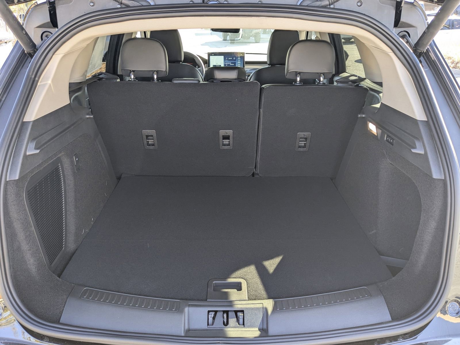 New 2026 Lincoln Corsair Premiere image 15