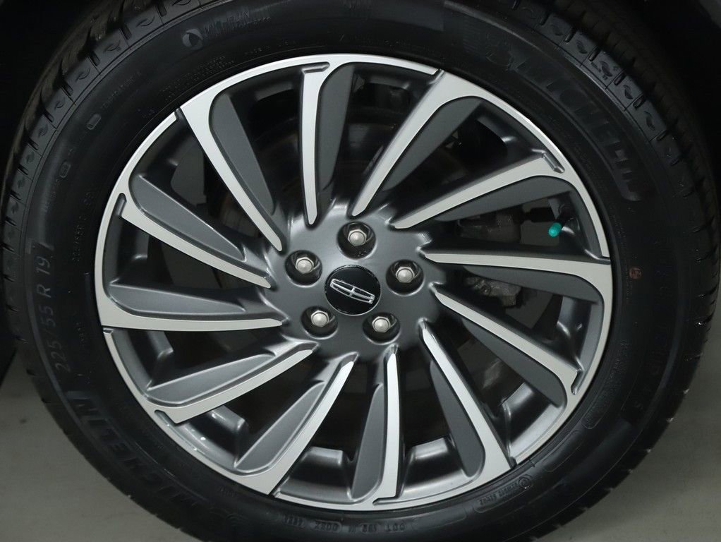Certified 2023 Lincoln Corsair Reserve image 39