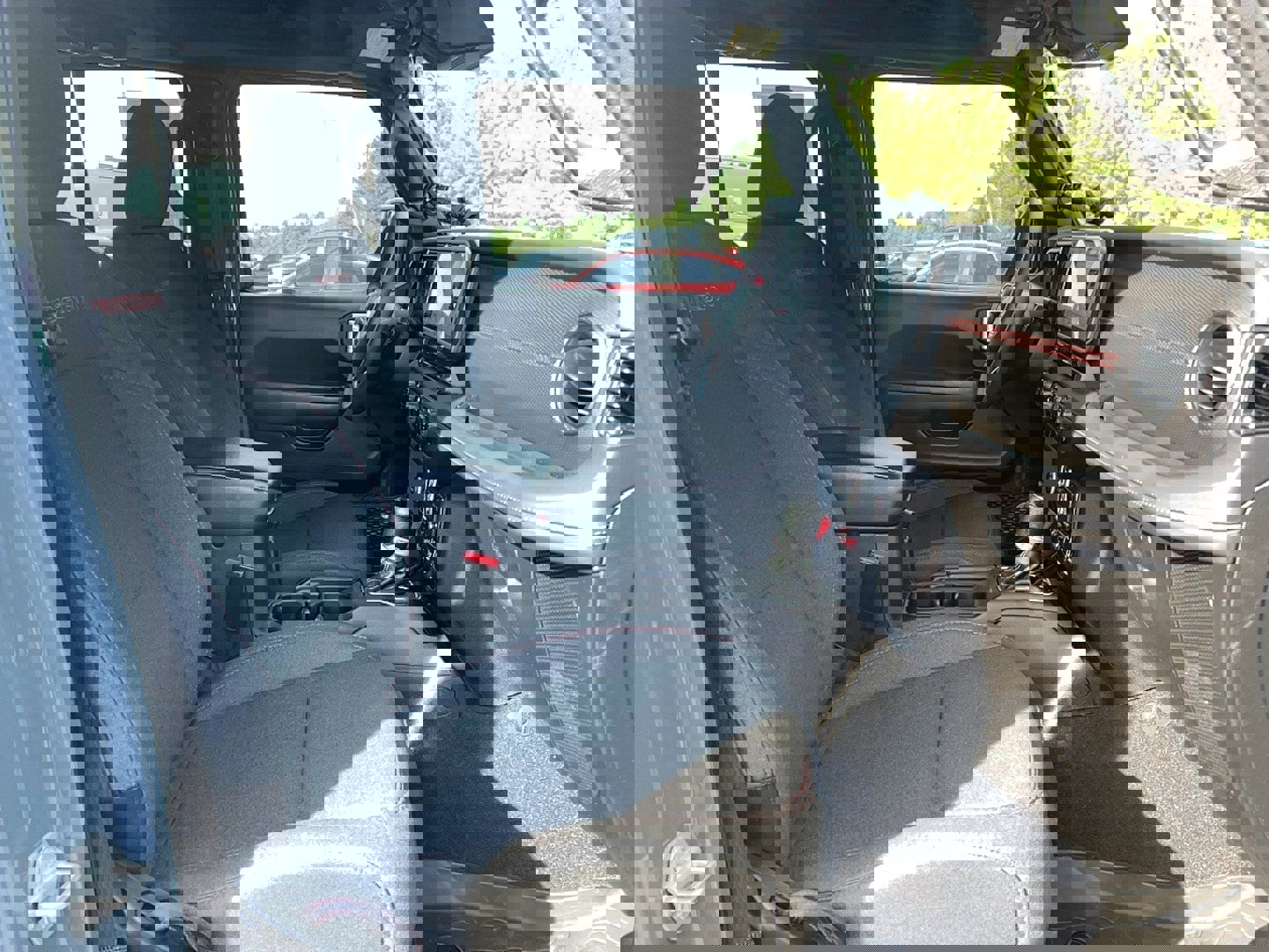 Used 2024 Jeep Wrangler Unlimited Rubicon image 26