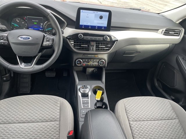 Used 2021 Ford Escape SE w/ Cold Weather Package image 3