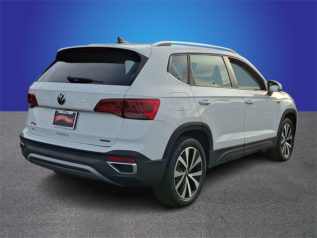 Used 2023 Volkswagen Taos SE image 4