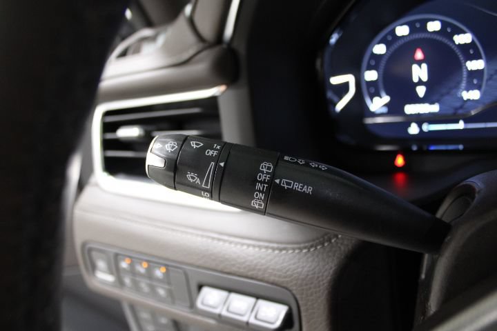 Used 2023 GMC Yukon Denali AWD/4WD image 37