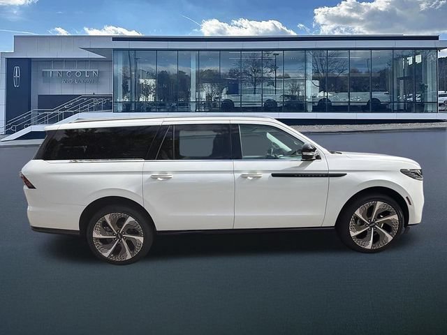 New 2027 Lincoln Navigator L Black Label AWD/4WD image 9